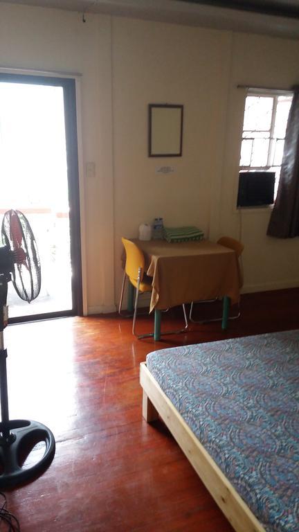 Christopher B&B And Apartments (Adults Only) Paranaque City Dış mekan fotoğraf